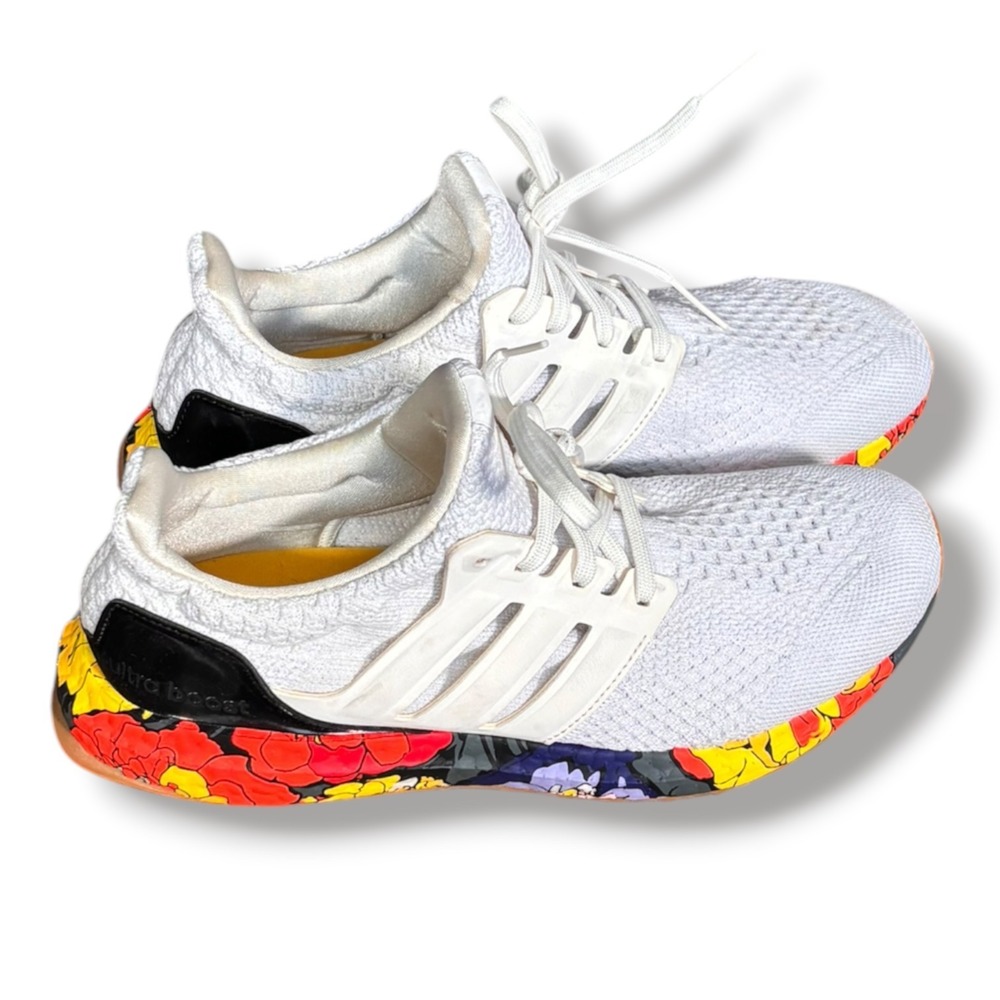 Adidas Ultra Boost 5.0 DNA White Floral Midsole Women 6.5 GX3028 Sneakers